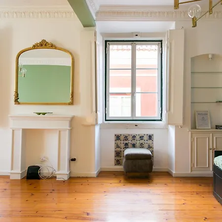Spacious, Bright And Newly Renovated 2 Bedroom Apartment, Historical Center, Madragoa 아파트 *