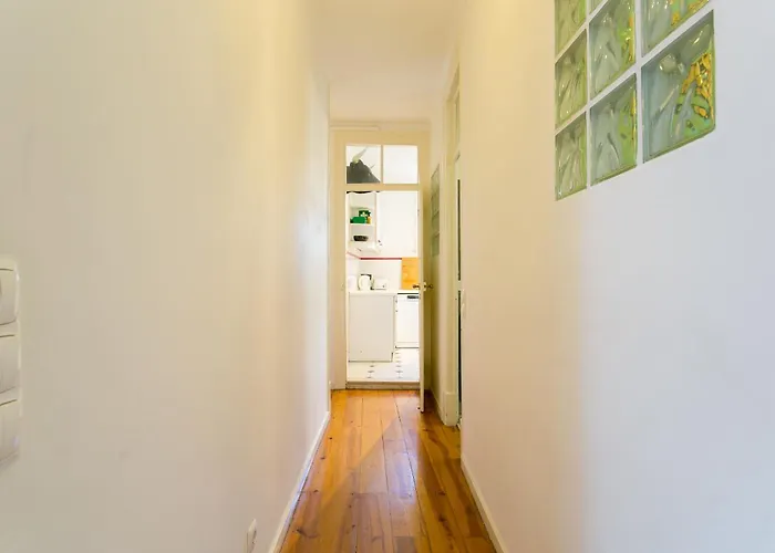 Spacious, Bright And Newly Renovated 2 Bedroom Apartment, Historical Center, Madragoa Διαμέρισμα