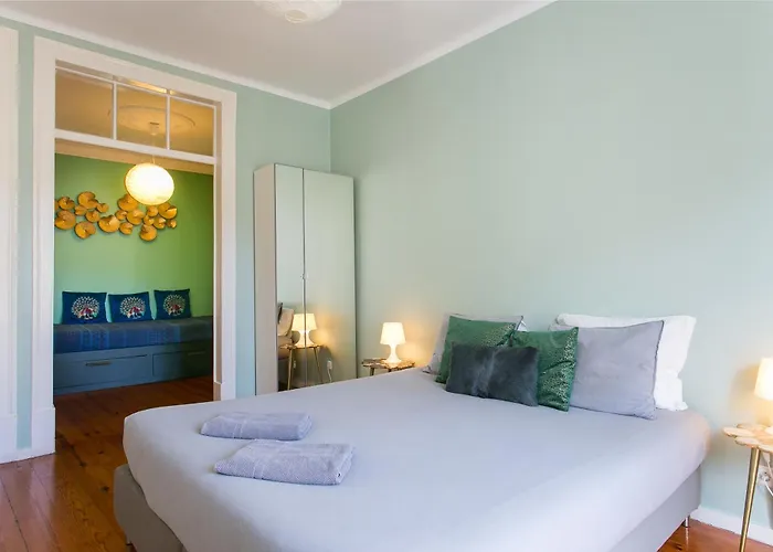 Spacious, Bright And Newly Renovated 2 Bedroom Apartment, Historical Center, Madragoa Διαμέρισμα