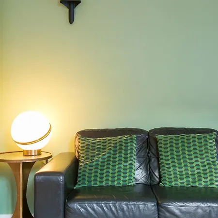 Apartament Spacious, Bright And Newly Renovated 2 Bedroom Apartment, Historical Center, Madragoa