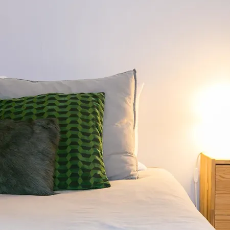 Spacious, Bright And Newly Renovated 2 Bedroom Apartment, Historical Center, Madragoa Apartment *