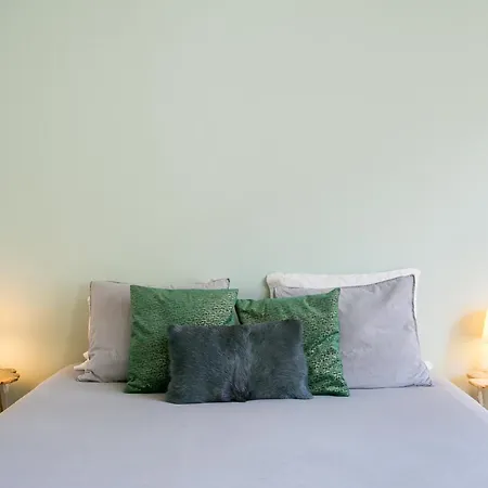 아파트 Spacious, Bright And Newly Renovated 2 Bedroom Apartment, Historical Center, Madragoa *