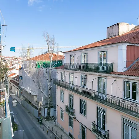 Apartment Spacious, Bright And Newly Renovated 2 Bedroom Apartment, Historical Center, Madragoa Lisbon