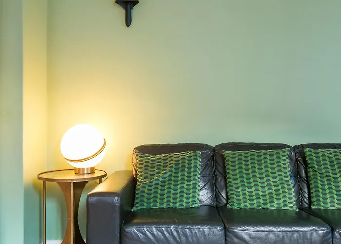 شقة Spacious, Bright And Newly Renovated 2 Bedroom Apartment, Historical Center, Madragoa