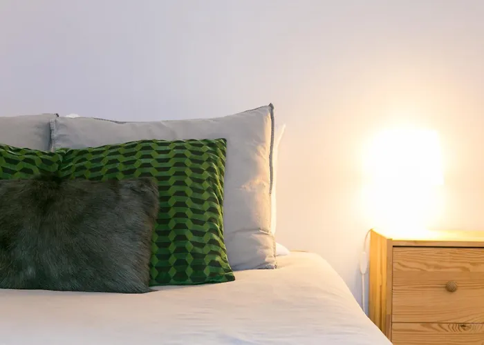 Spacious, Bright And Newly Renovated 2 Bedroom Apartment, Historical Center, Madragoa شقة *