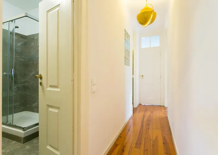 شقة Spacious, Bright And Newly Renovated 2 Bedroom Apartment, Historical Center, Madragoa Lisboa