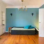 Spacious, Bright And Newly Renovated 2 Bedroom Apartment, Historical Center, Madragoa *