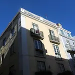 Spacious, Bright And Newly Renovated 2 Bedroom Apartment, Historical Center, Madragoa Appartement *